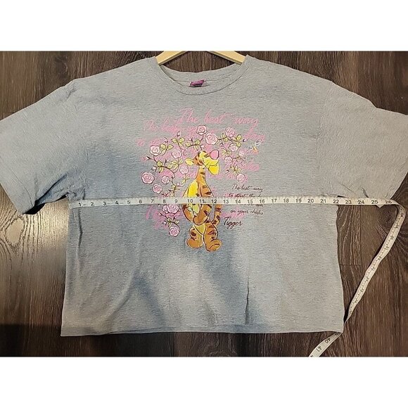 Vintage Disney Winnie The Pooh Shirt Tigger Unisex Adult XL Boxy Oversized Crop - Picture 8 of 8